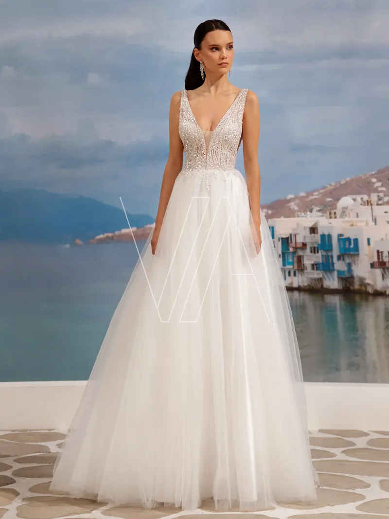 Wedding dress Darina 017, colour белый — photo 1