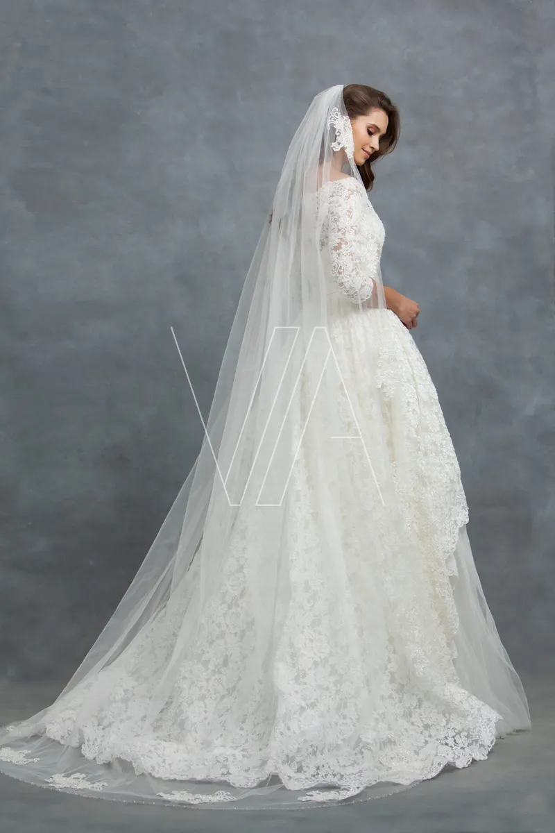 Wedding dress Vita 2001, colour белый — photo 1