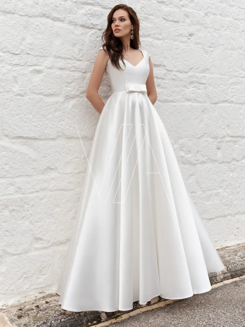 Wedding dress Vita 212, colour белый — photo 1